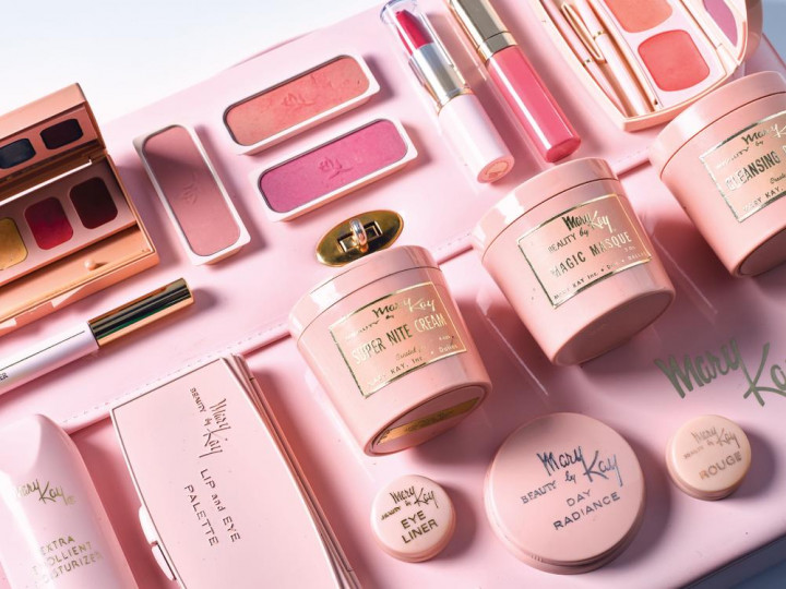 Mary Kay Makeup, Packaging